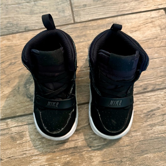 Jordan Legacy - Picture 3 of 4